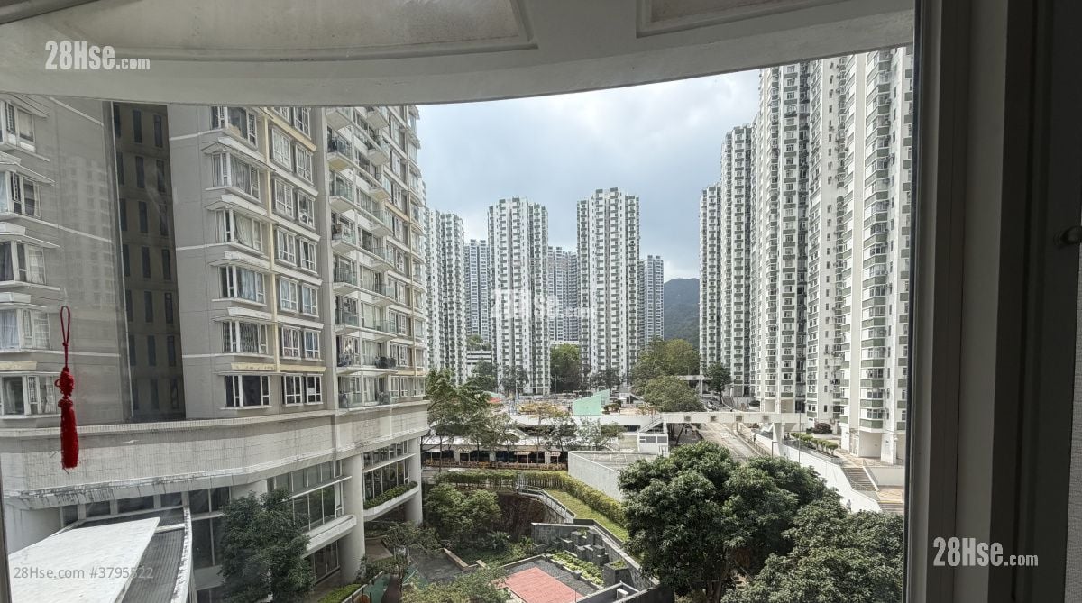 The Orchards Sell 2 Bedrooms , 1 Bathroom 614 ft²