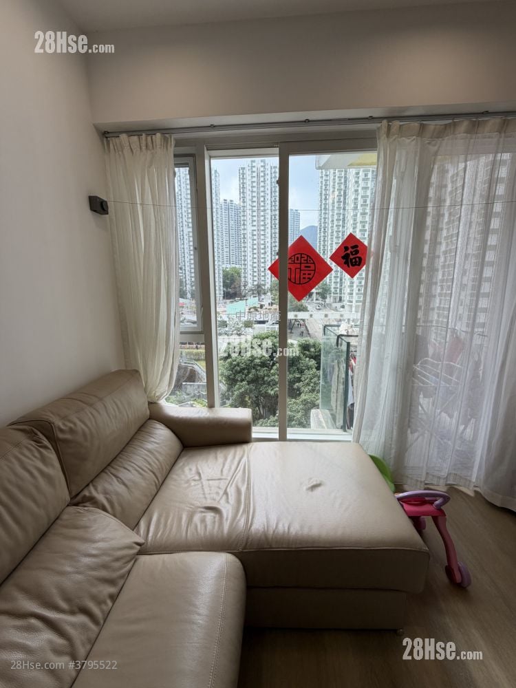 The Orchards Sell 2 Bedrooms , 1 Bathroom 614 ft²