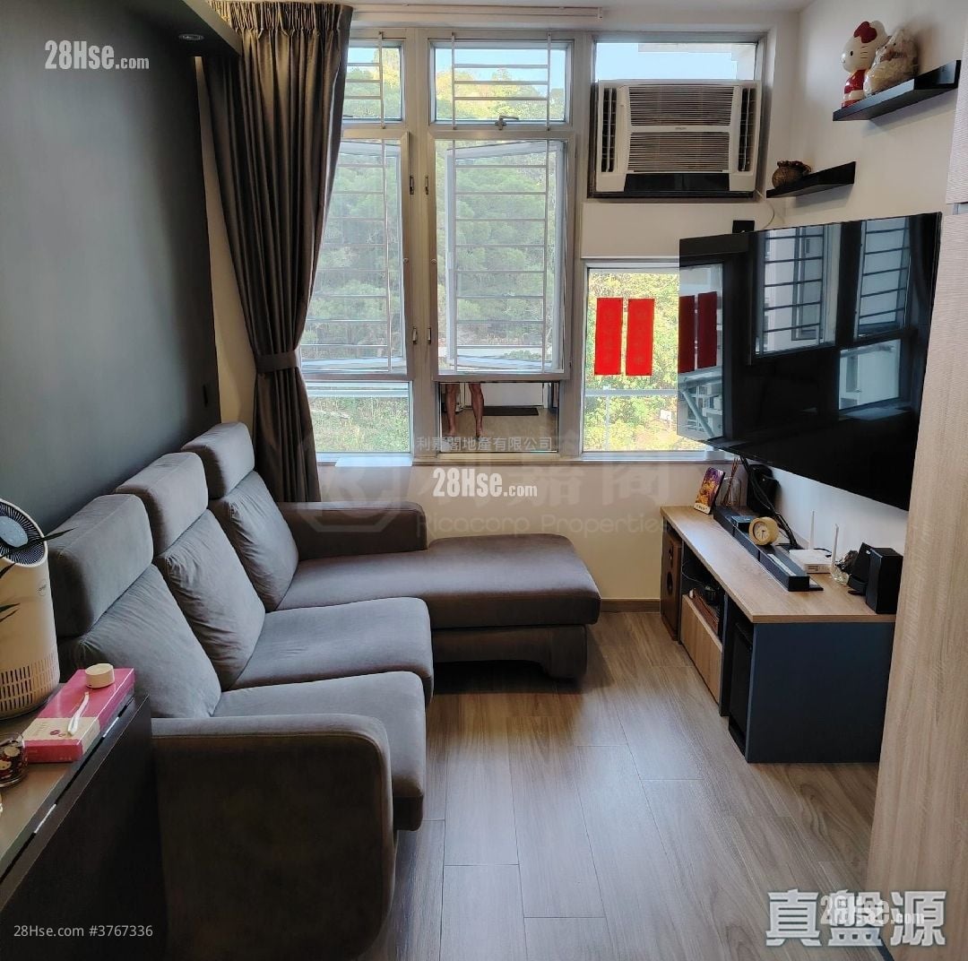 Shan Lai Court Sell 1 Bedroom , 1 Bathroom 380 ft²