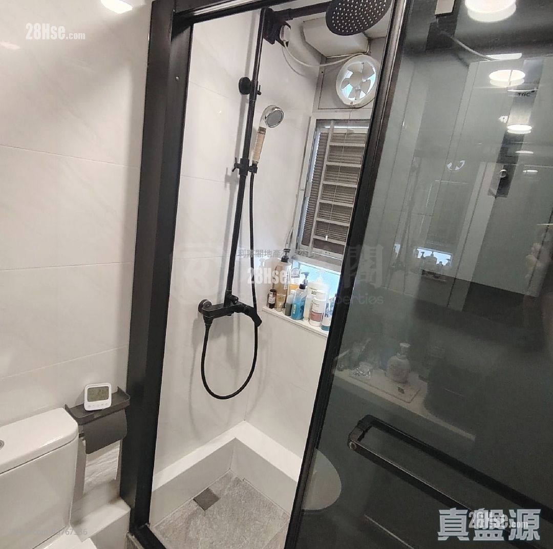 Shan Lai Court Sell 1 Bedroom , 1 Bathroom 380 ft²