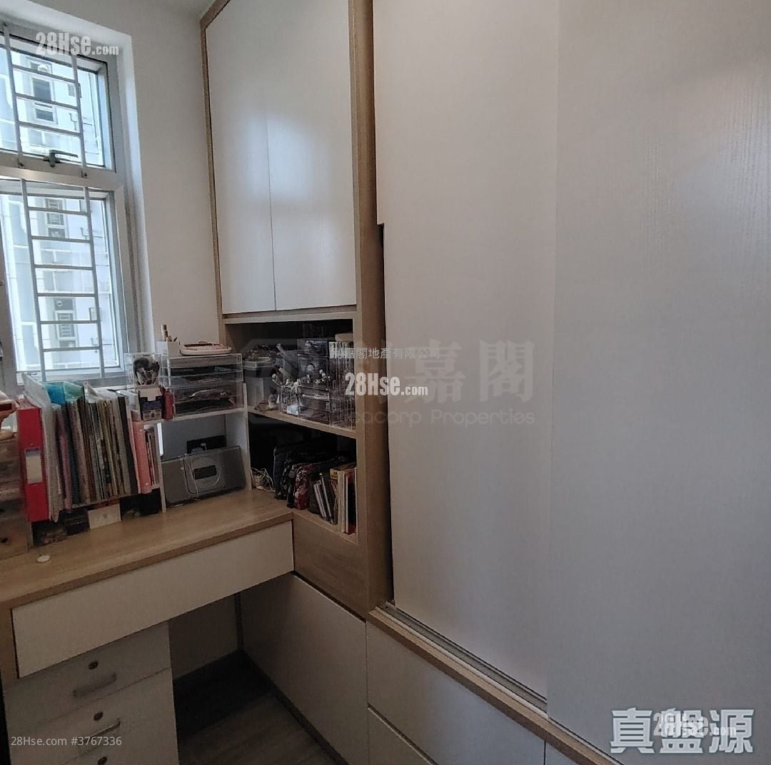 Shan Lai Court Sell 1 Bedroom , 1 Bathroom 380 ft²