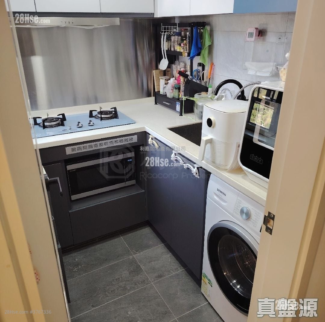 Shan Lai Court Sell 1 Bedroom , 1 Bathroom 380 ft²