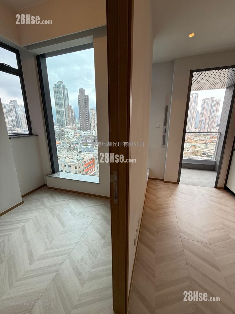 Eight Southpark Sell 1 Bedroom , 1 Bathroom 262 ft²