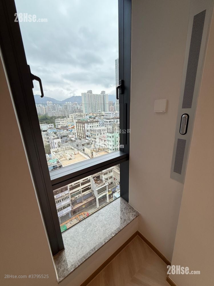 Eight Southpark Sell 1 Bedroom , 1 Bathroom 262 ft²