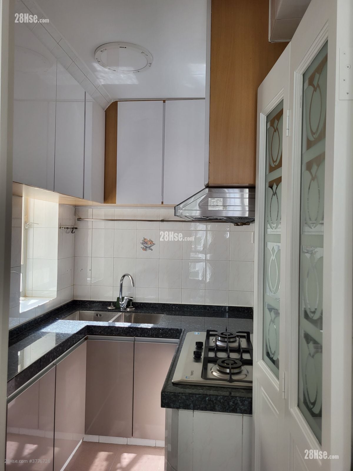 Nan Fung Sun Chuen Rental 3 Bedrooms , 1 Bathroom 516 ft²