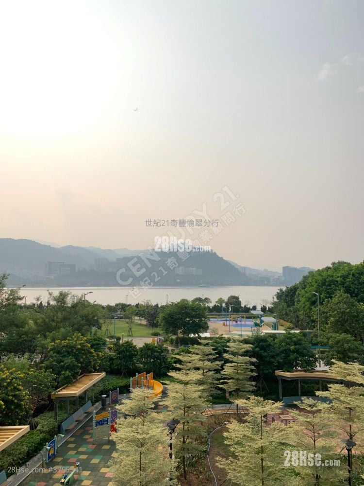 Kam Fai Court Sell 2 Bedrooms , 1 Bathroom 371 ft²