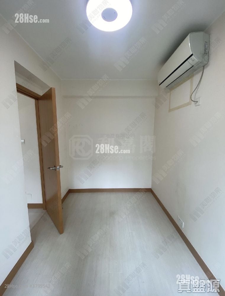 Yoho Town Sell 2 Bedrooms 422 ft²