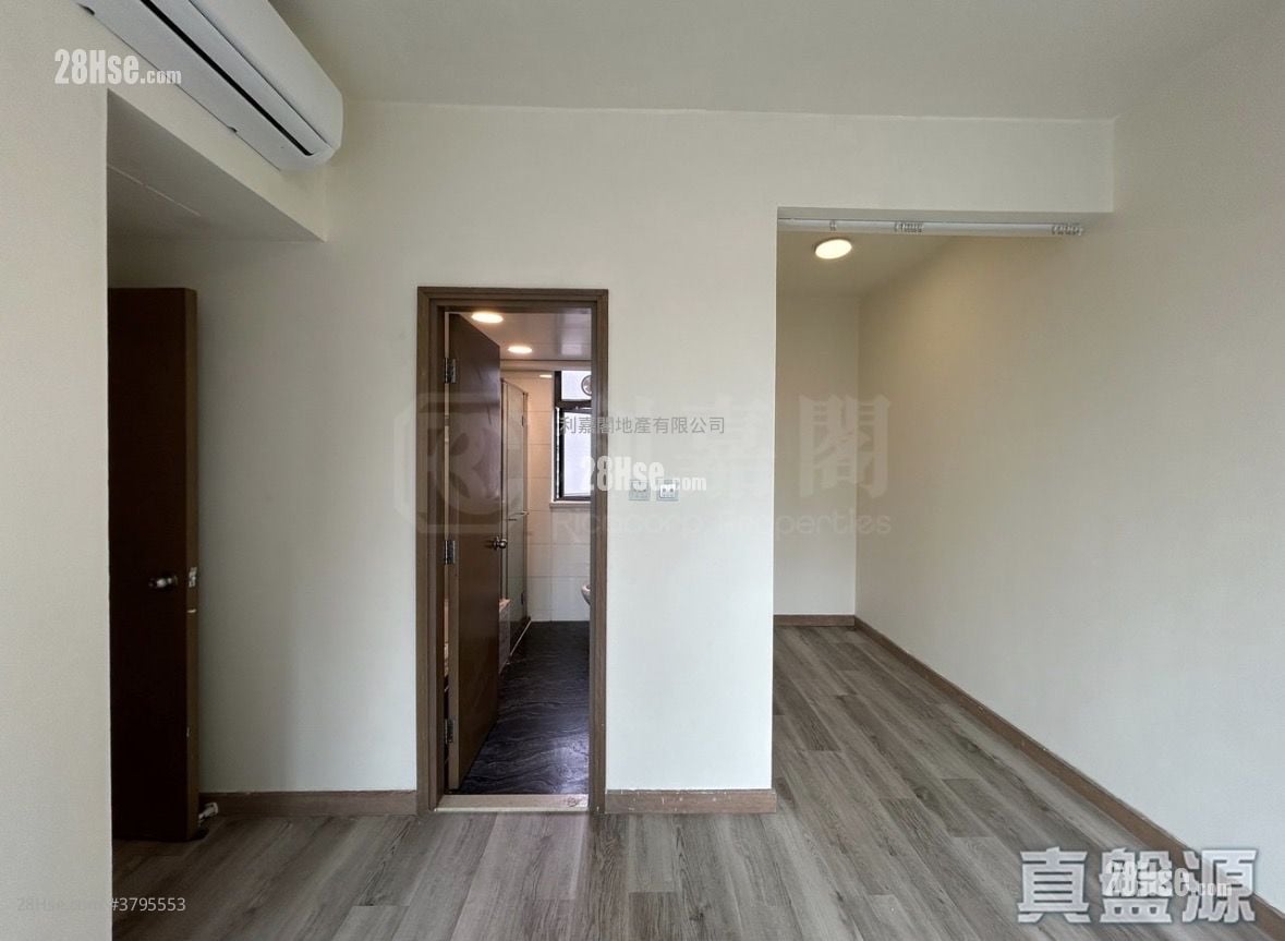 Yoho Midtown Sell 4 Bedrooms 880 ft²