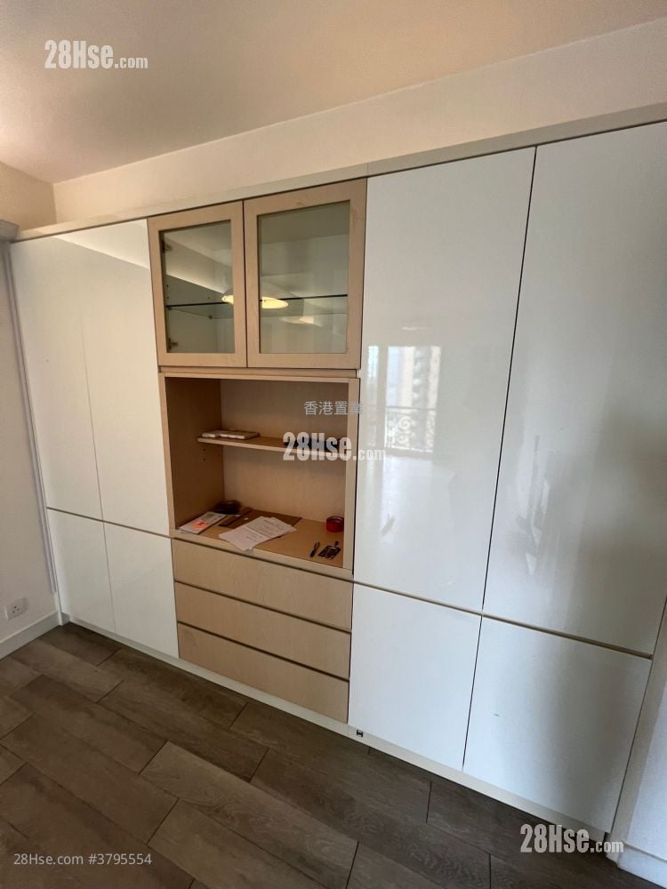 Banyan Garden Rental 3 Bedrooms , 2 Bathrooms 736 ft²