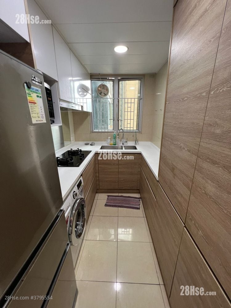 Banyan Garden Rental 3 Bedrooms , 2 Bathrooms 736 ft²