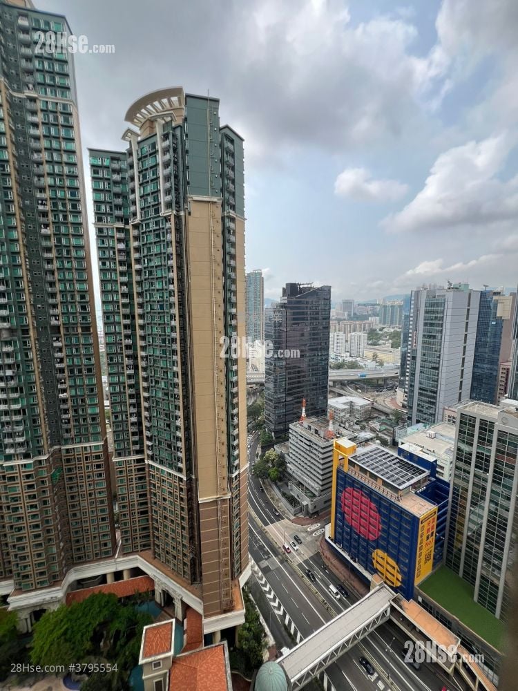 Banyan Garden Rental 3 Bedrooms , 2 Bathrooms 736 ft²