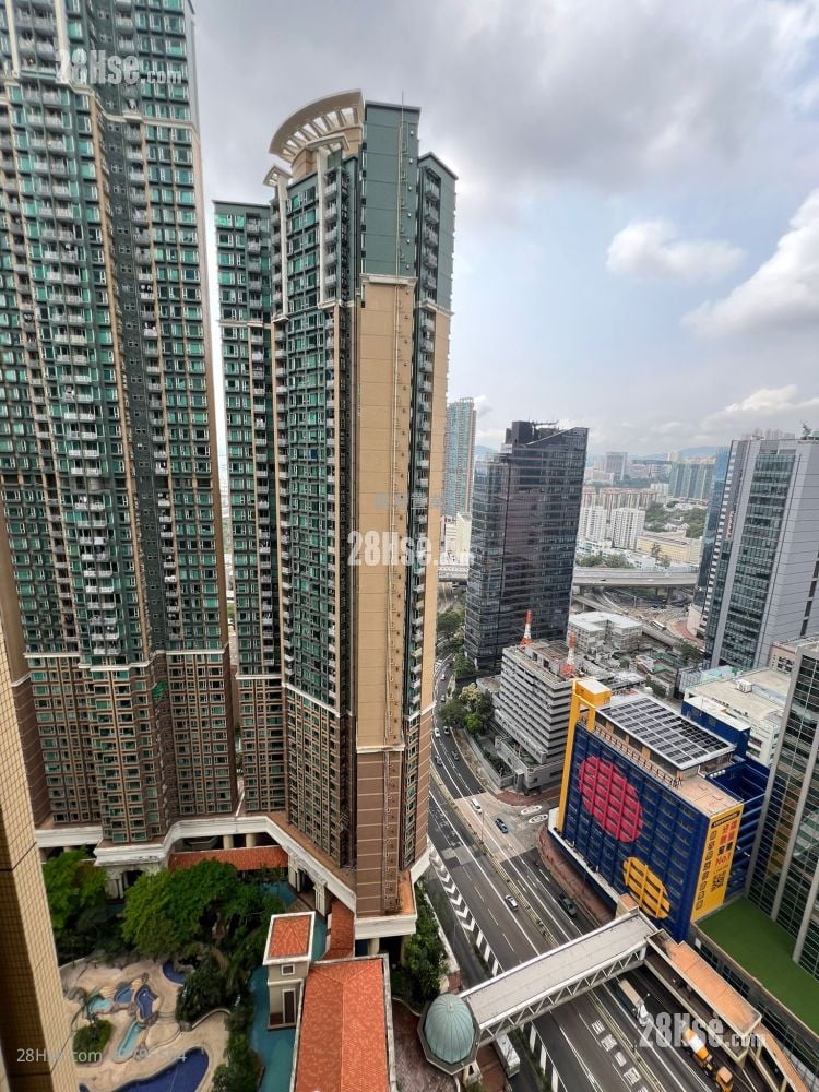 Banyan Garden Rental 3 Bedrooms , 2 Bathrooms 736 ft²