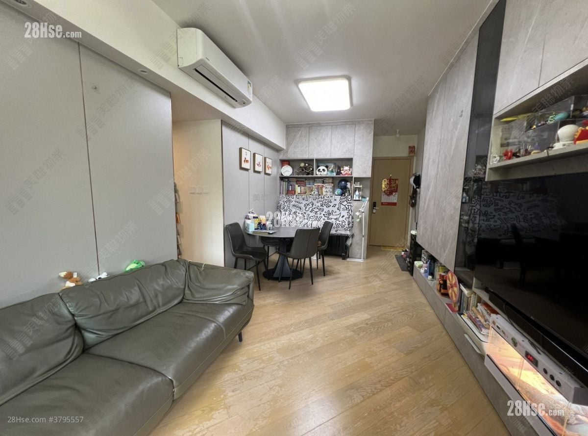 The Regent Sell 3 Bedrooms , 3 Bathrooms 748 ft²