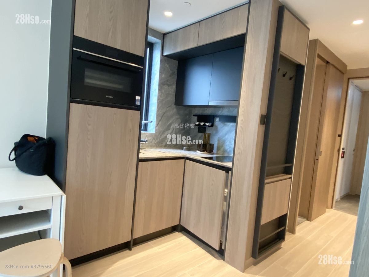 The Hilltop Rental 1 Bedroom , 1 Bathroom 333 ft²