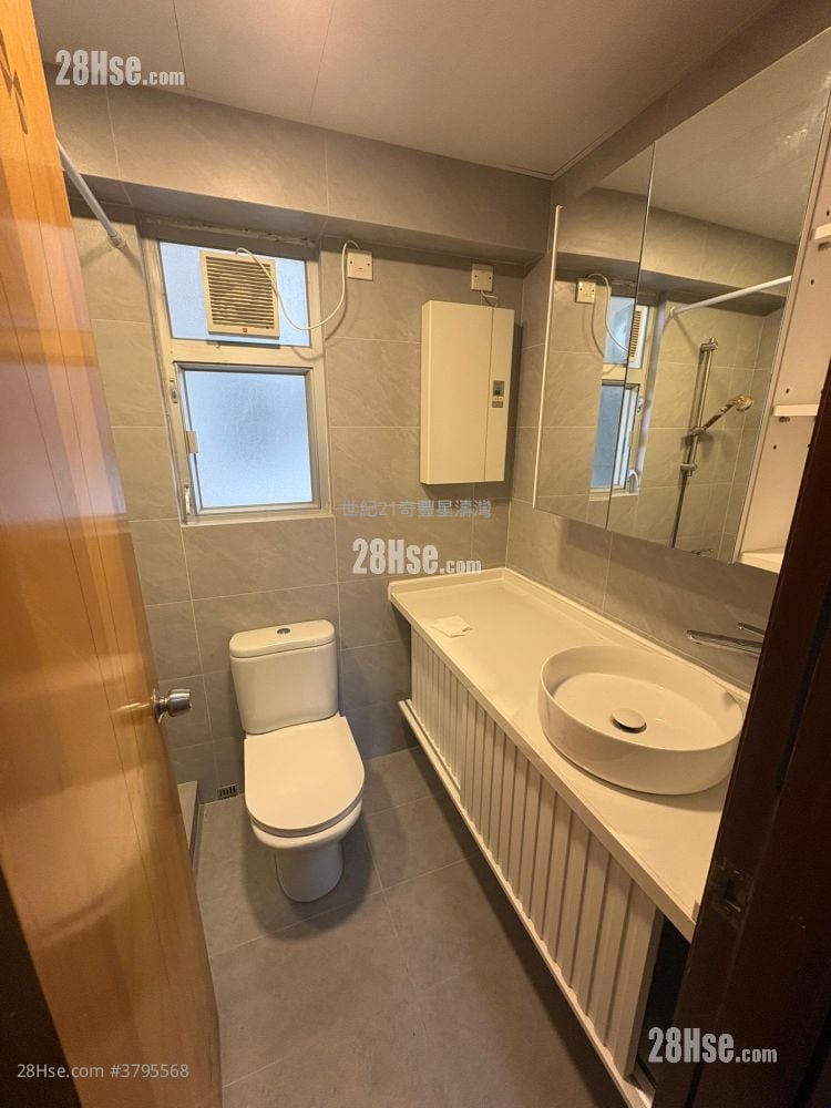 Ma On Shan Centre Sell 3 Bedrooms , 1 Bathroom 522 ft²