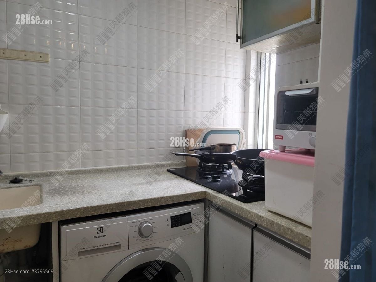 Shatin Centre Sell 2 Bedrooms , 1 Bathroom 357 ft²