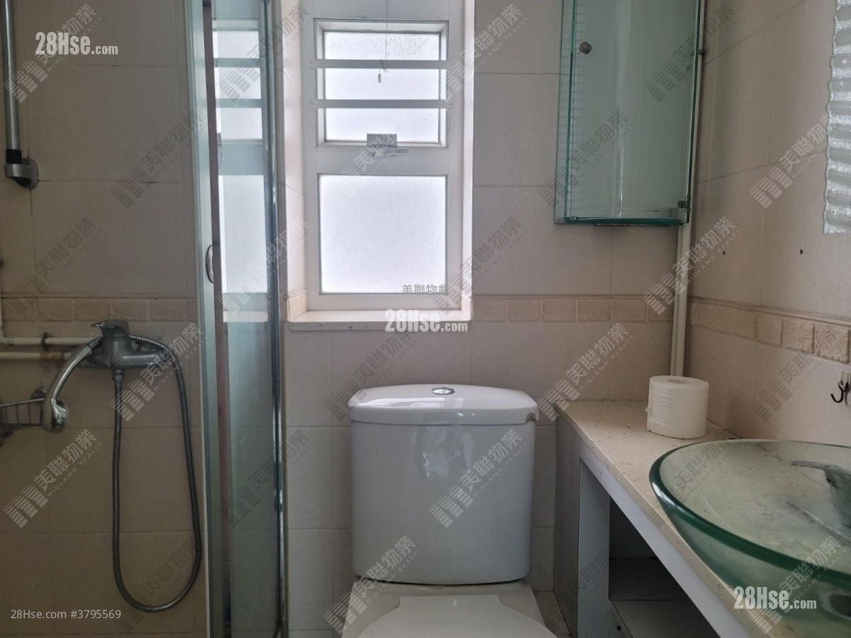 Shatin Centre Sell 2 Bedrooms , 1 Bathroom 357 ft²