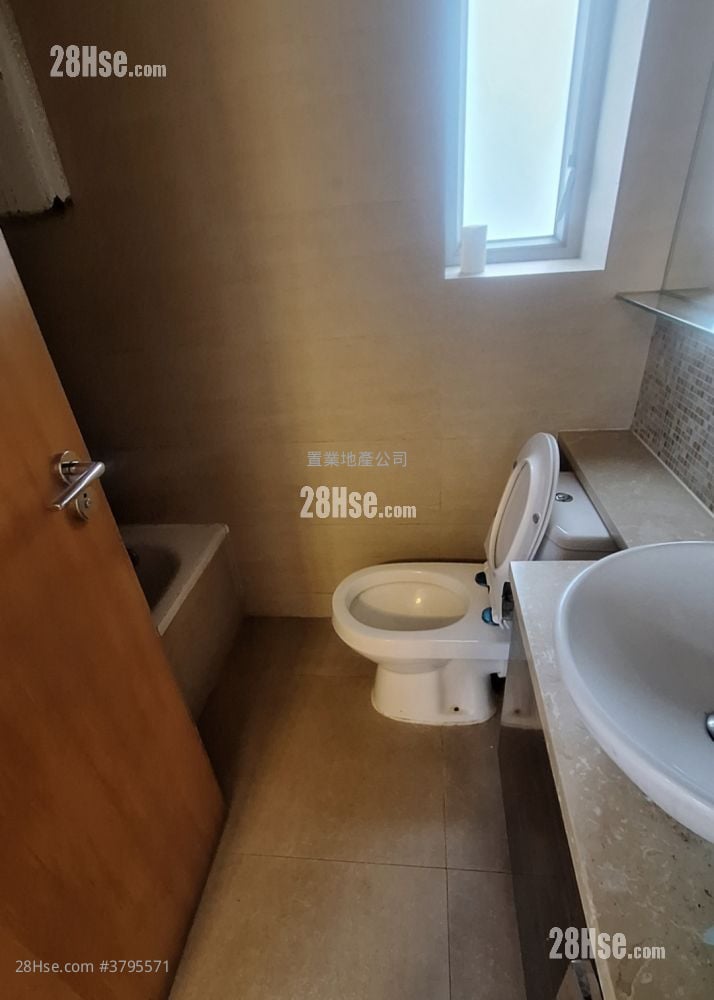 单幢楼房 租盘 2 房 , 1 浴室 525 平方尺