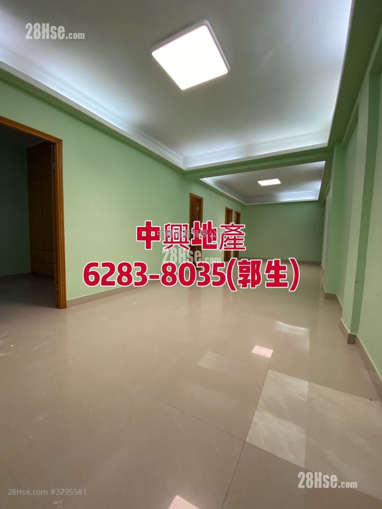 Man Ying Building Sell 2 Bedrooms , 1 Bathroom 665 ft²