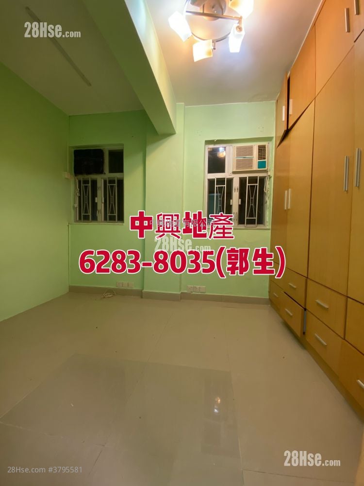 Man Ying Building Sell 2 Bedrooms , 1 Bathroom 665 ft²