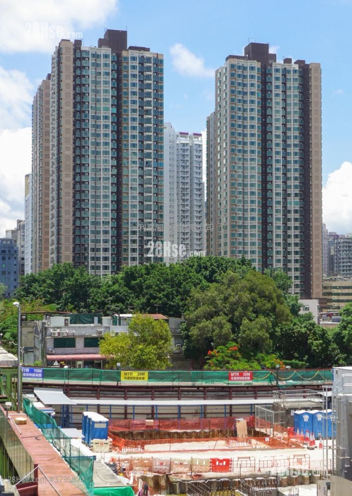 Yuccie Square Sell 3 Bedrooms 643 ft²