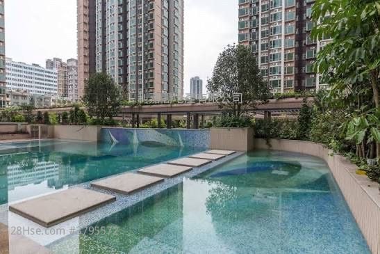 Yuccie Square Sell 3 Bedrooms 643 ft²