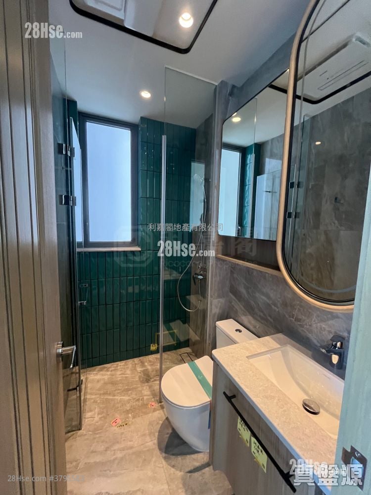 Hava Sell 1 Bedroom 292 ft²