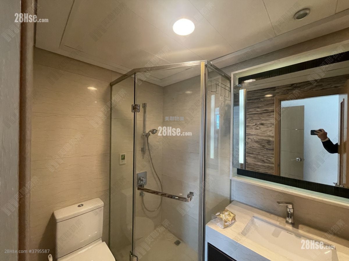 The Riverpark Sell 3 Bedrooms 938 ft²