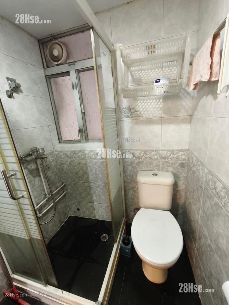 Bell House Rental 3 Bedrooms 573 ft²