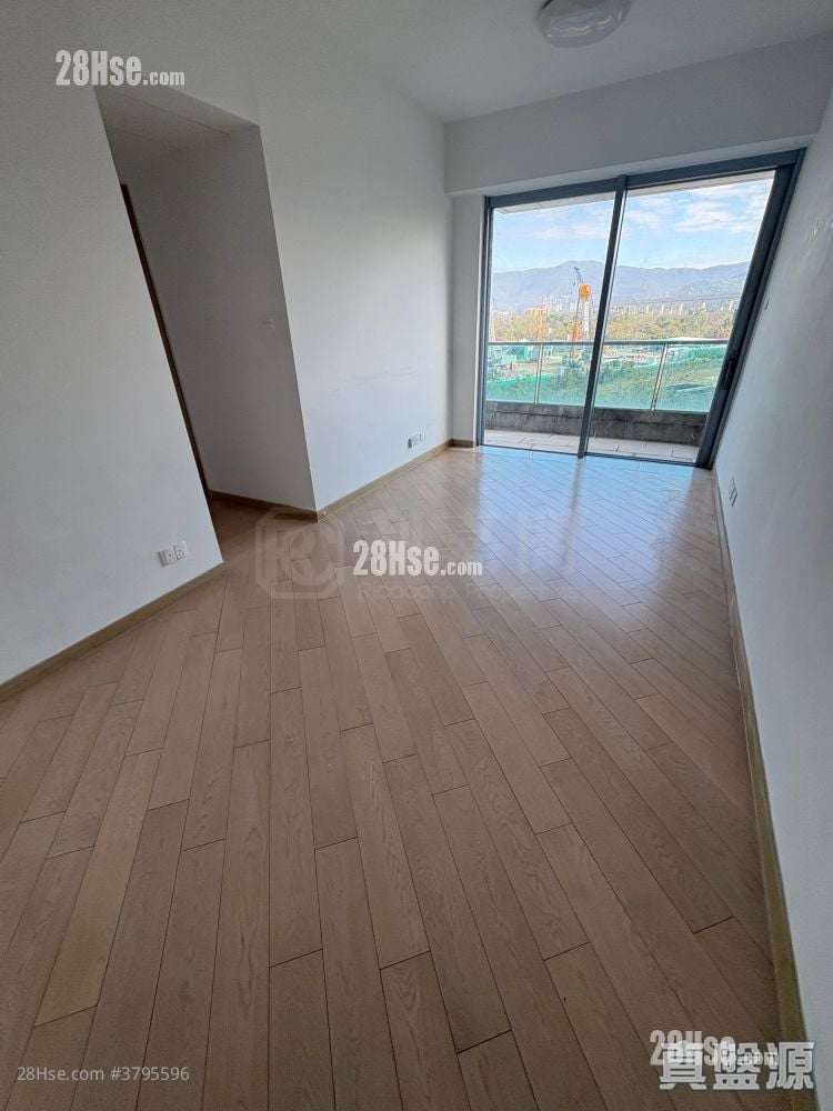 峻峦 售盘 3 房 , 1 浴室 578 平方尺