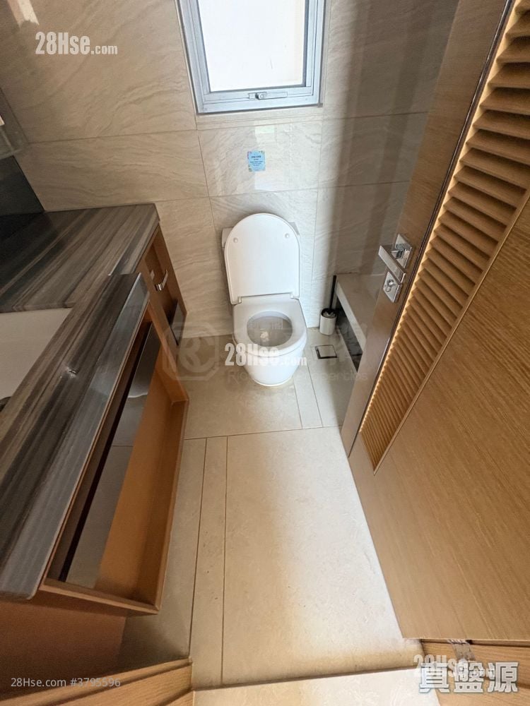 峻峦 售盘 3 房 , 1 浴室 578 平方尺