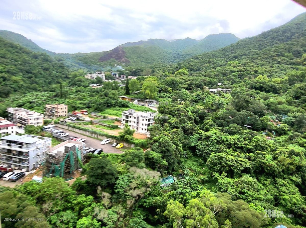 Hong Lam Court Sell 2 Bedrooms , 1 Bathroom 401 ft²