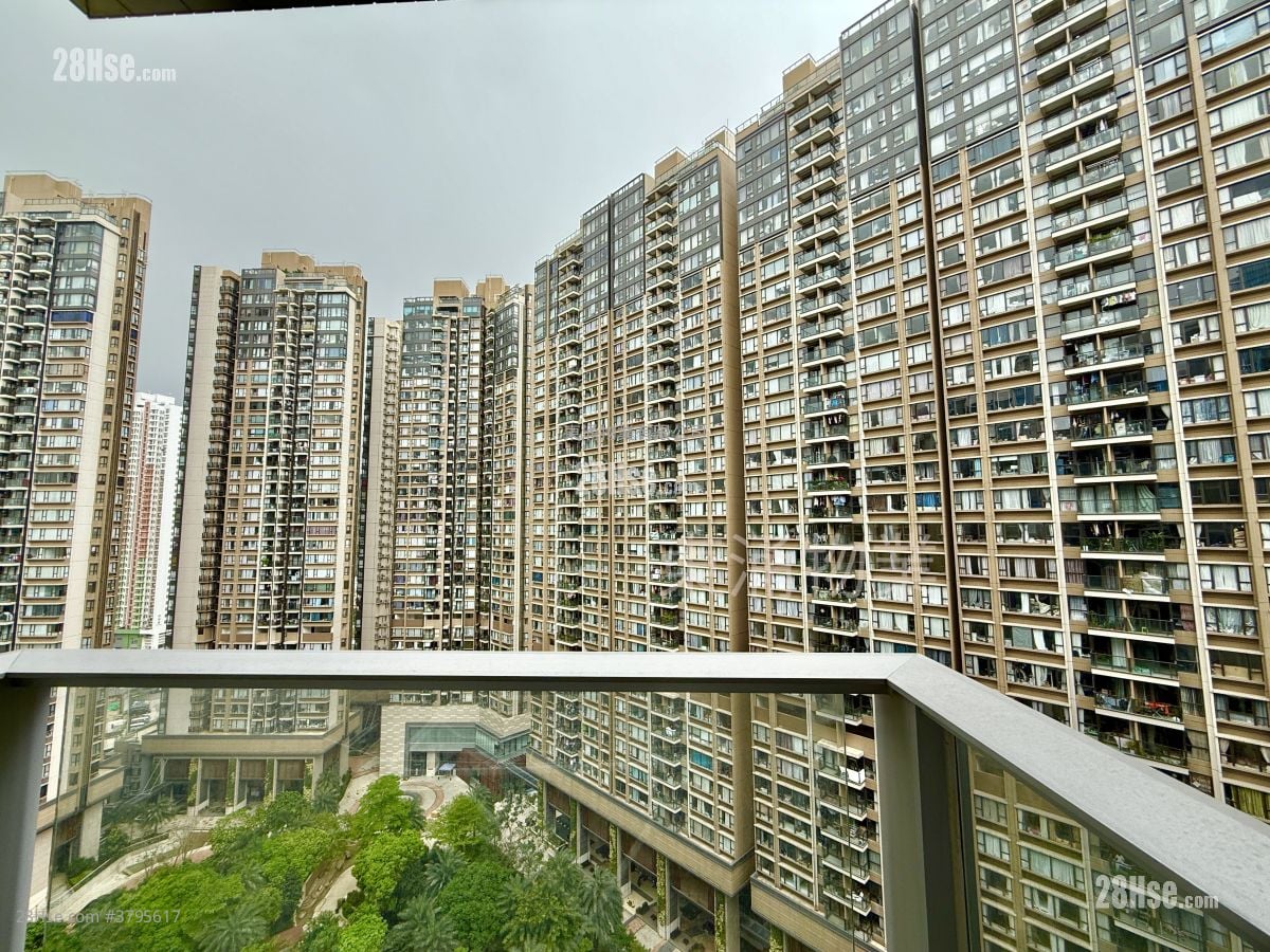 Century Link Sell 1 Bedroom , 1 Bathroom 377 ft²