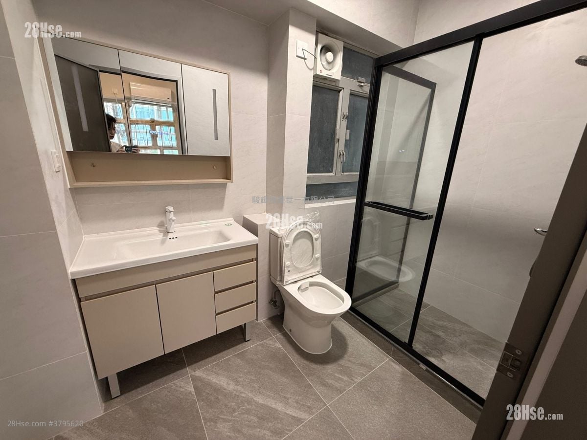 耀基大楼 租盘 3 房 , 2 浴室 700 平方尺