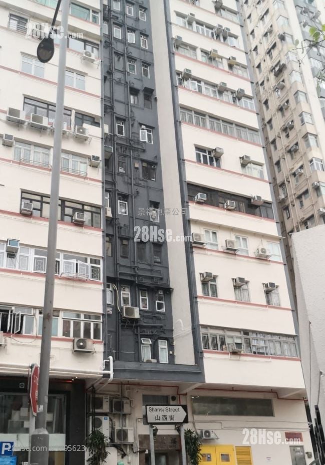 Comfort House Sell 4 Bedrooms , 1 Bathroom 595 ft²