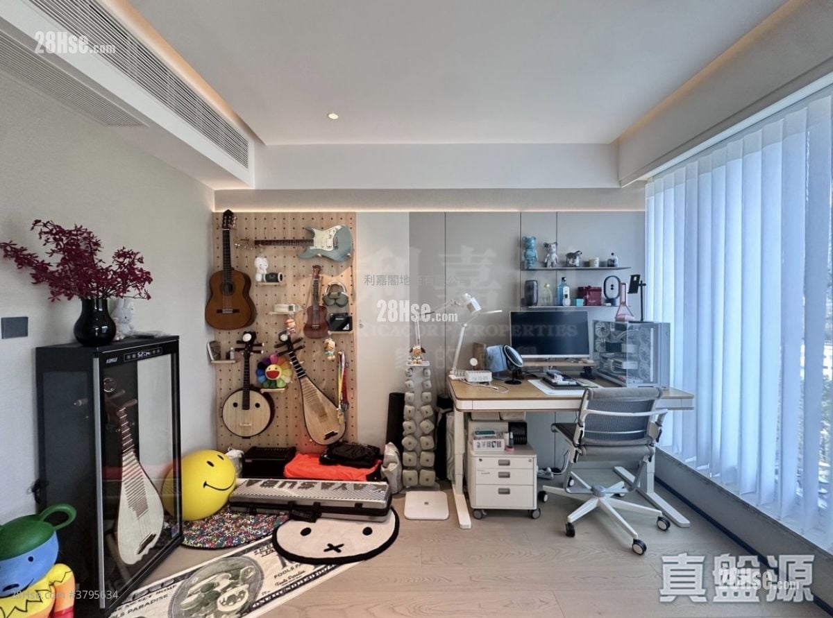 Mantin Heights Sell 4 Bedrooms 1,477 ft²