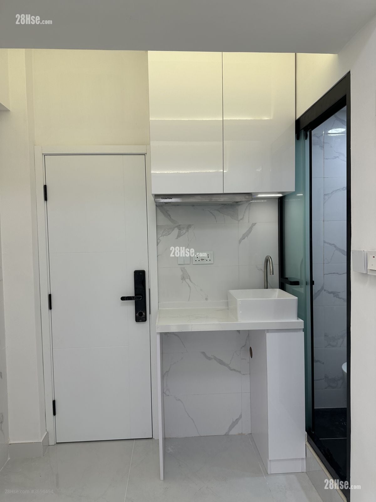 文昌楼 租盘 880 平方尺