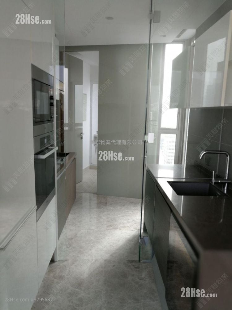 High Park Grand Sell 3 Bedrooms , 2 Bathrooms 1,016 ft²