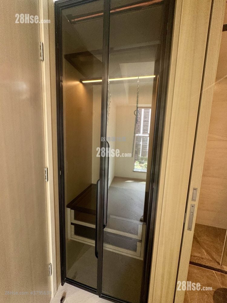 One Victoria Rental 1 Bedroom , 1 Bathroom 338 ft²