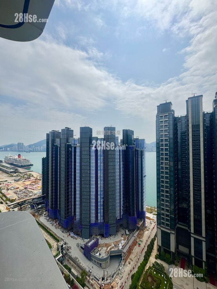 One Victoria Rental 1 Bedroom , 1 Bathroom 338 ft²