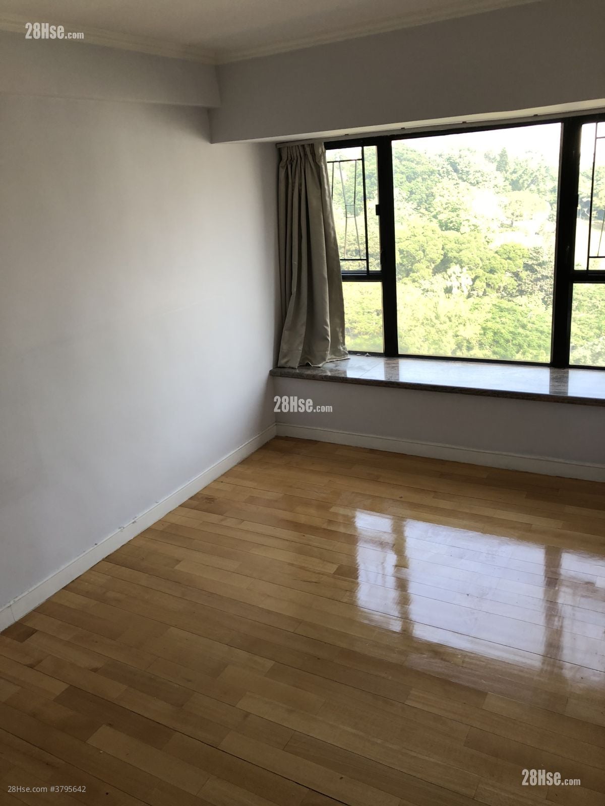 Scenic Garden Sell 3 Bedrooms , 2 Bathrooms 851 ft²