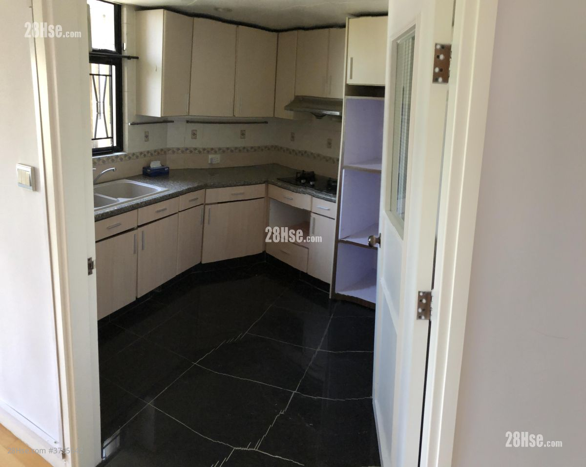 Scenic Garden Sell 3 Bedrooms , 2 Bathrooms 851 ft²