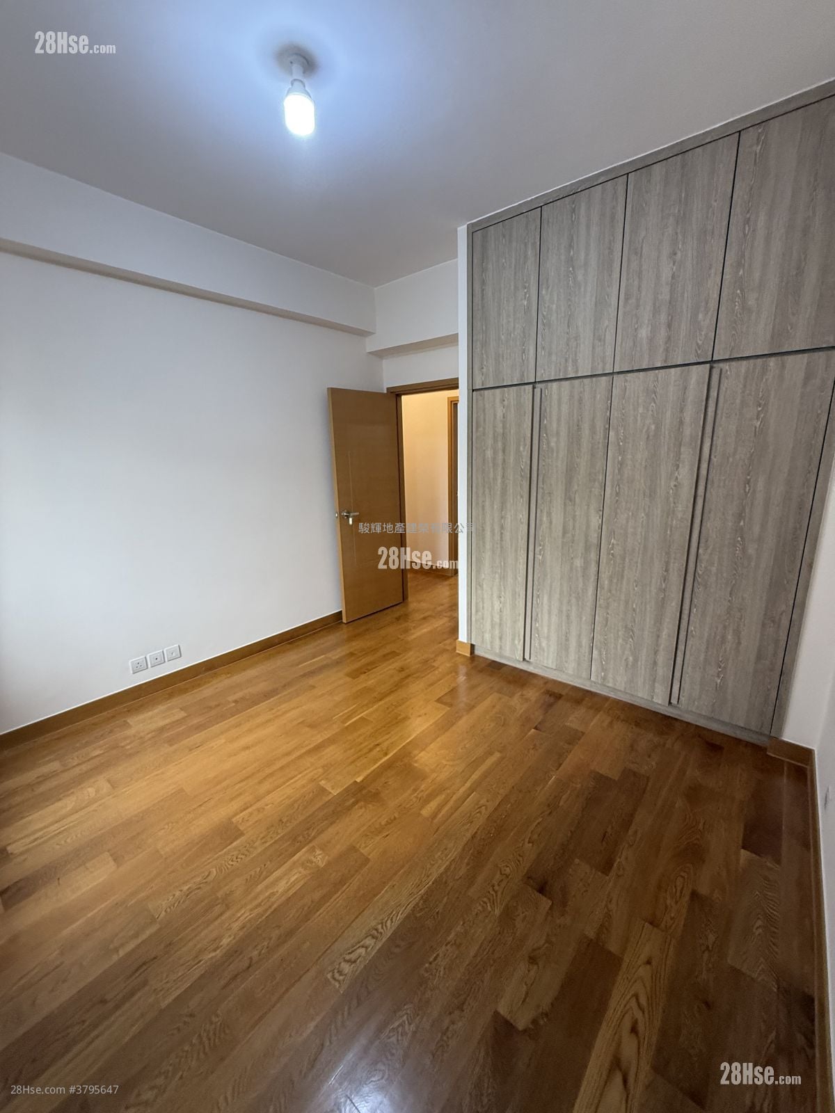 The Dahfuldy Rental 4 Bedrooms , 3 Bathrooms 1,514 ft²