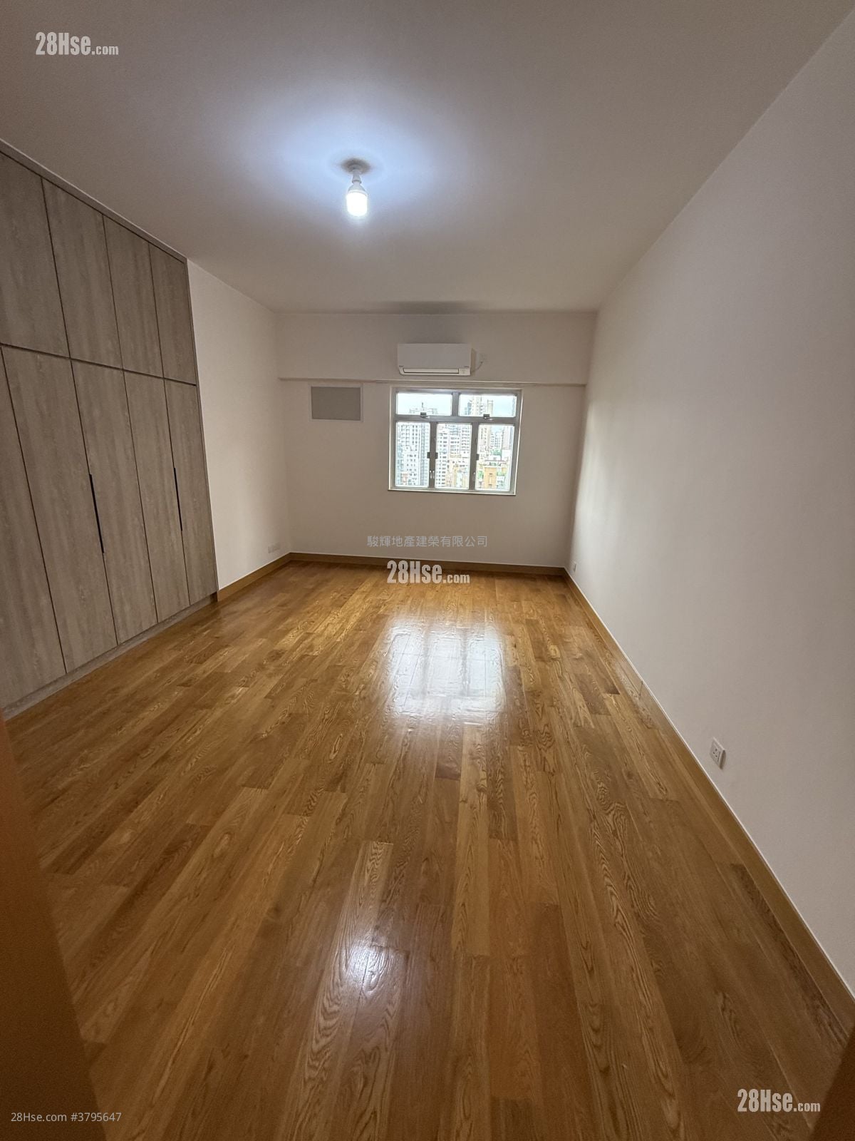 The Dahfuldy Rental 4 Bedrooms , 3 Bathrooms 1,514 ft²