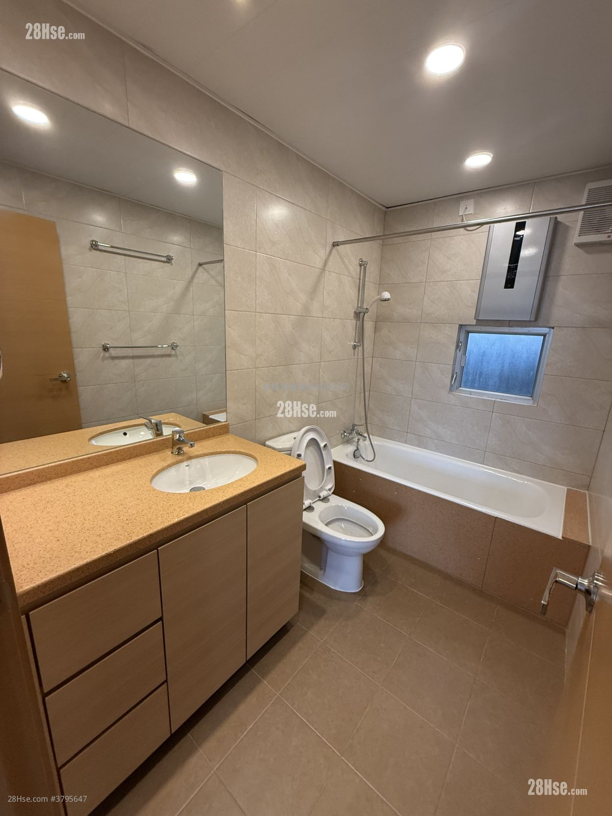 The Dahfuldy Rental 4 Bedrooms , 3 Bathrooms 1,514 ft²