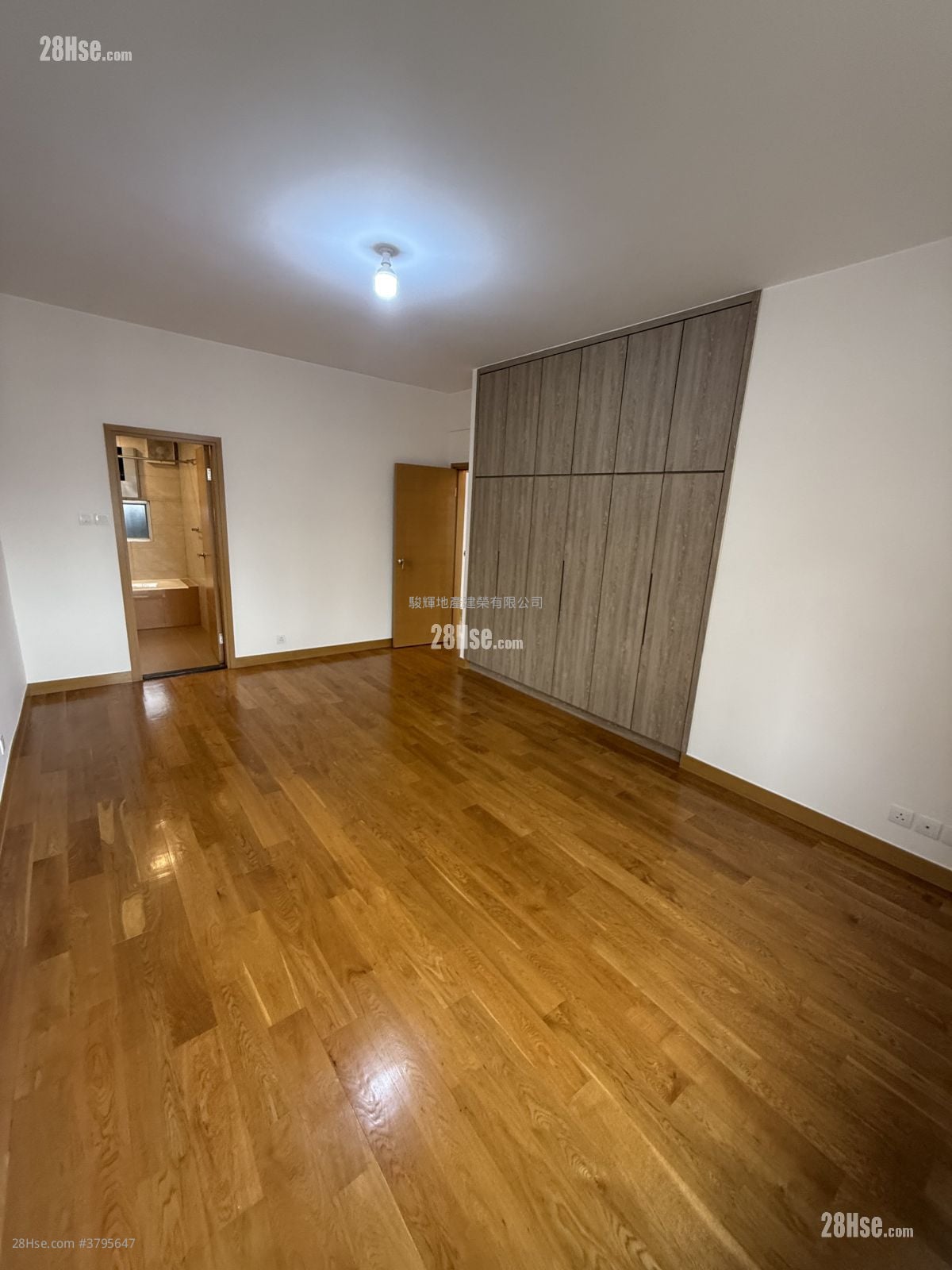 The Dahfuldy Rental 4 Bedrooms , 3 Bathrooms 1,514 ft²