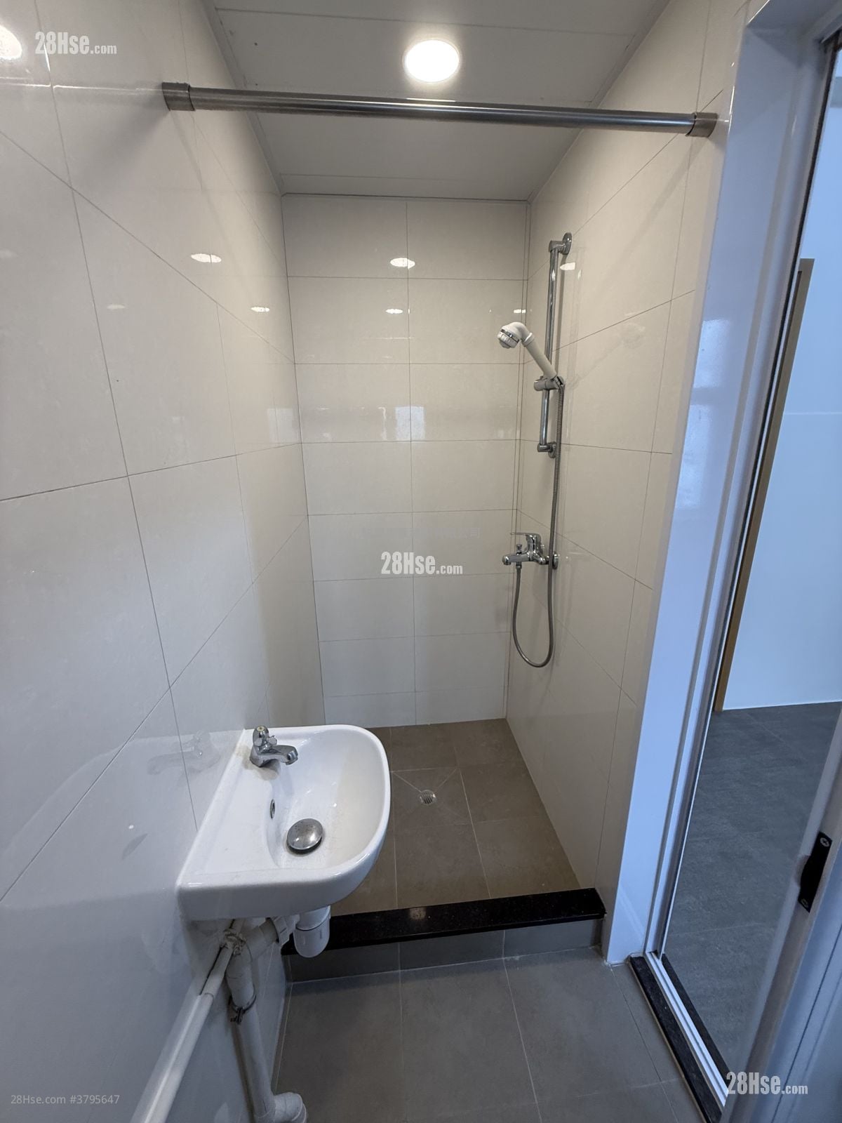 The Dahfuldy Rental 4 Bedrooms , 3 Bathrooms 1,514 ft²