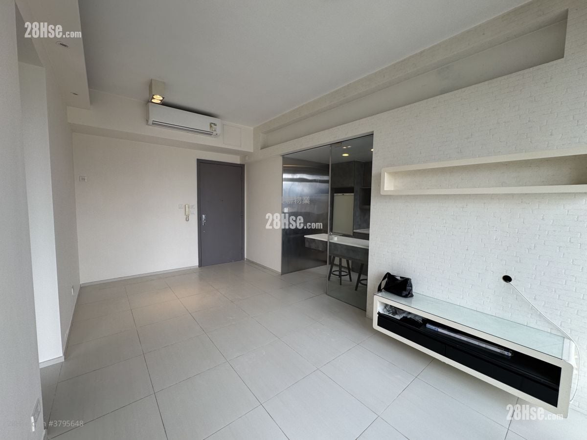 厅: 晋名峰 租盘 2 房 , 1 浴室 568 平方尺