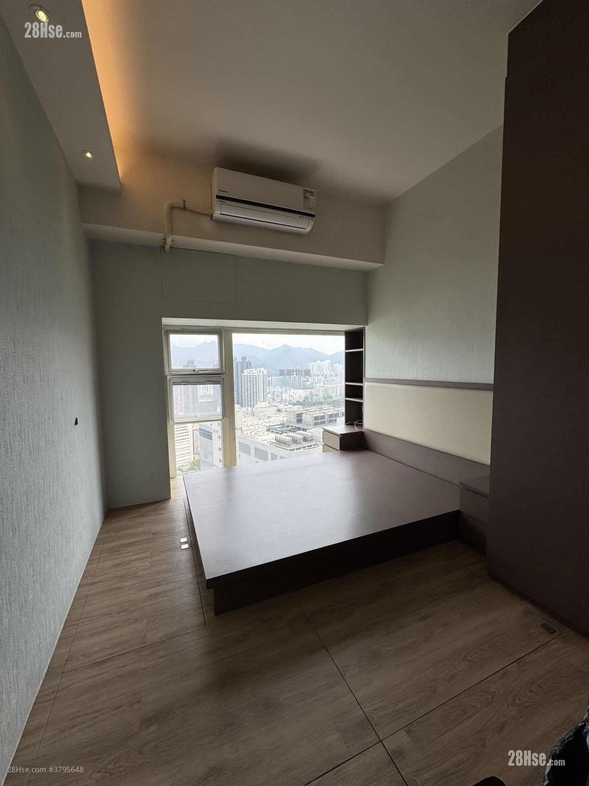 主人房: 晋名峰 租盘 2 房 , 1 浴室 568 平方尺