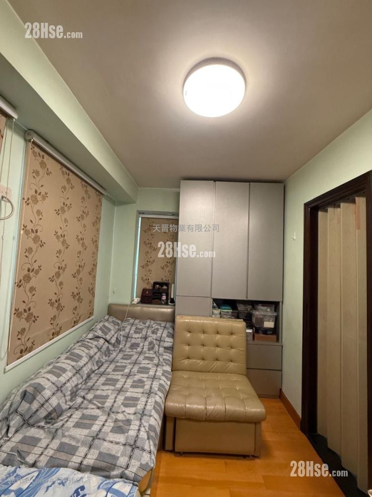 Full Wing Building Sell 2 Bedrooms , 1 Bathroom 201 ft²